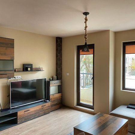 Stylish Urban Apart New 2021 Close To The Beach Varna Bagian luar foto