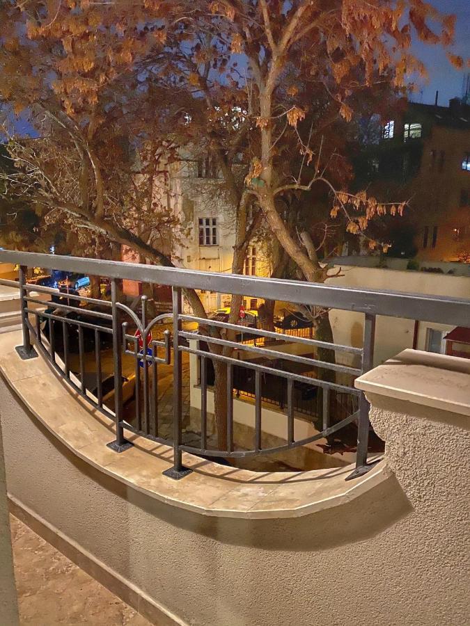 Stylish Urban Apart New 2021 Close To The Beach Varna Bagian luar foto
